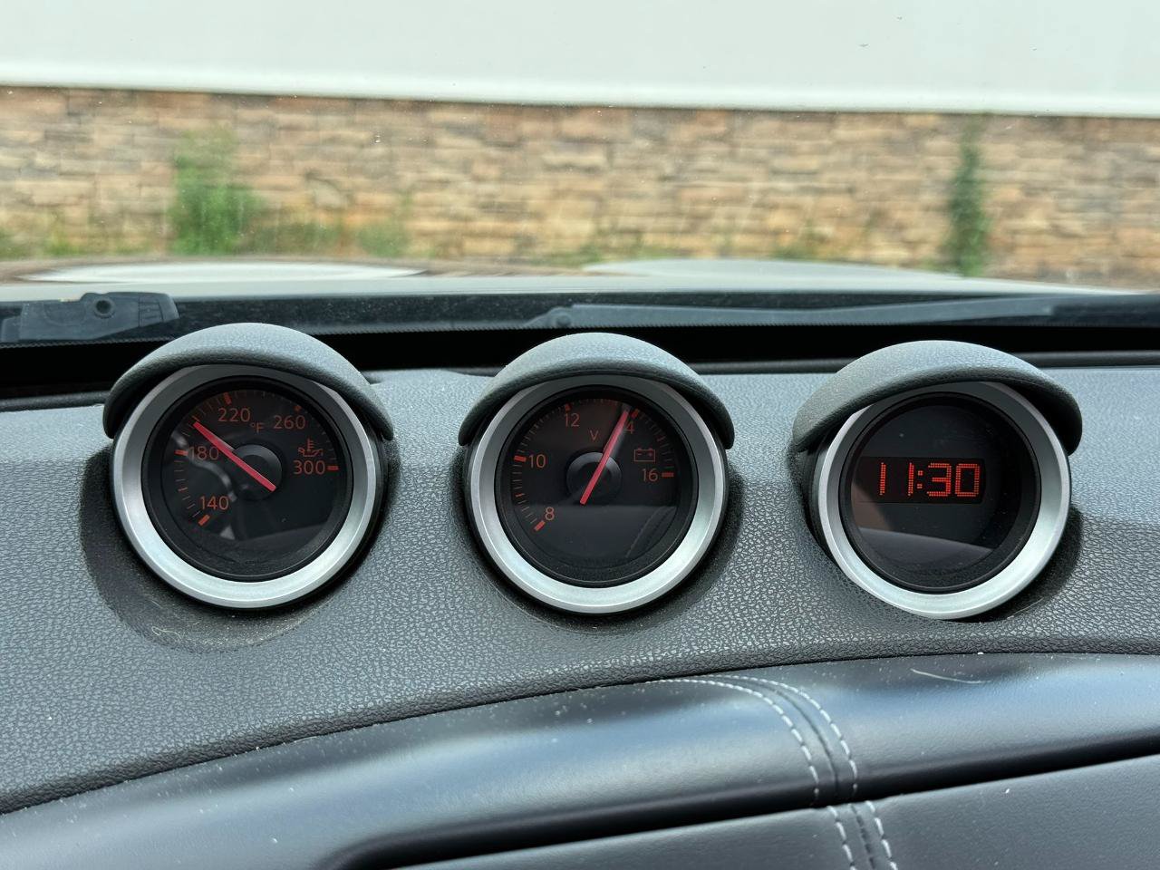 Used 2014 Nissan 370Z Touring w/ Sport Package RWD image 25
