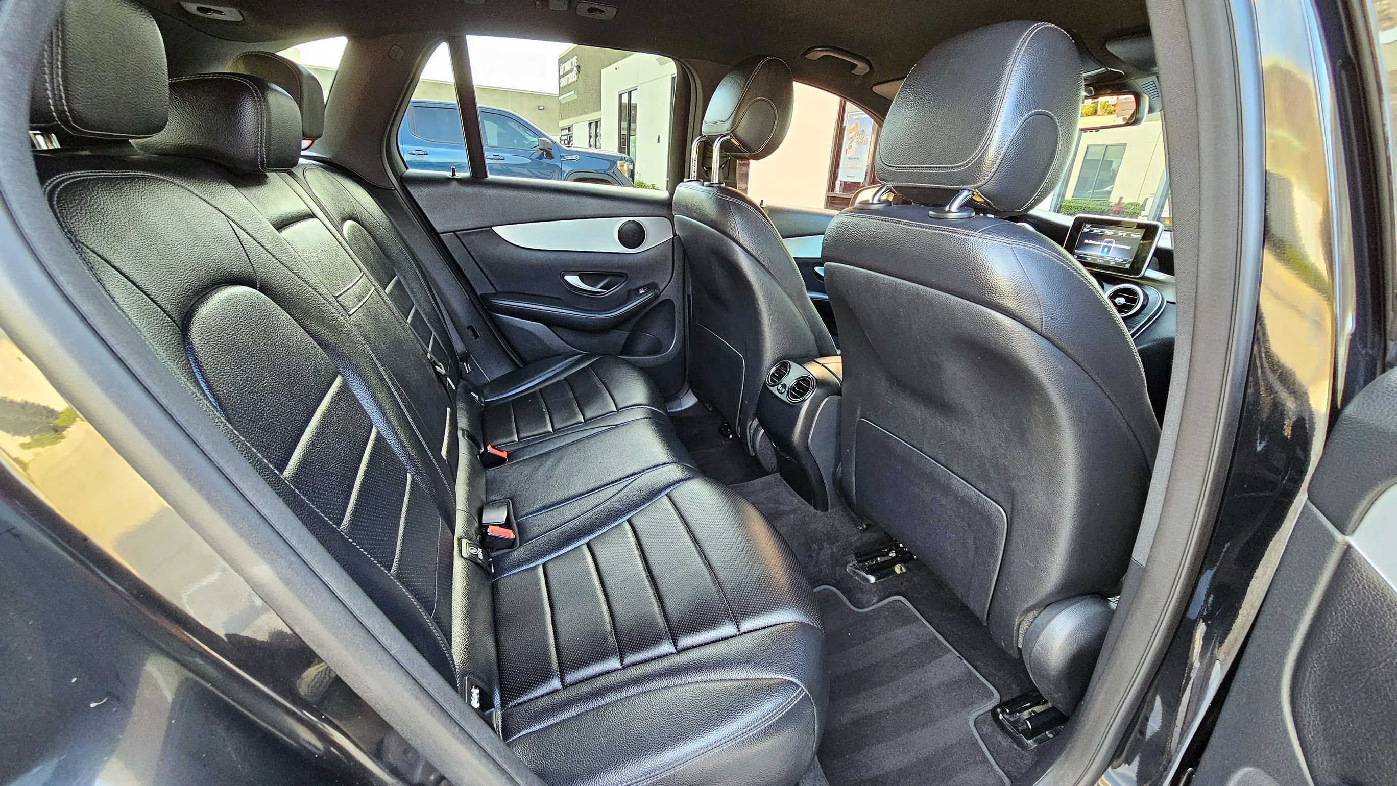 Used 2019 Mercedes-Benz GLC 300 image 30