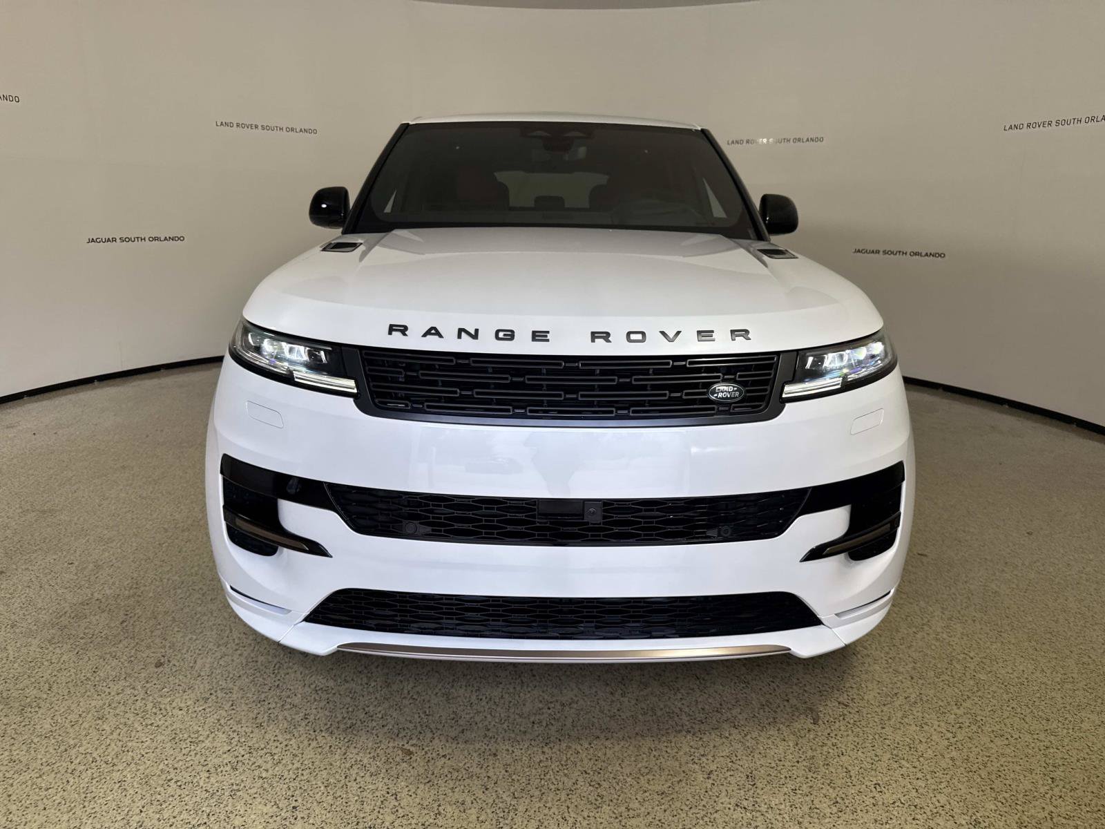 New 2026 Land Rover Range Rover Sport Dynamic SE AWD/4WD image 8