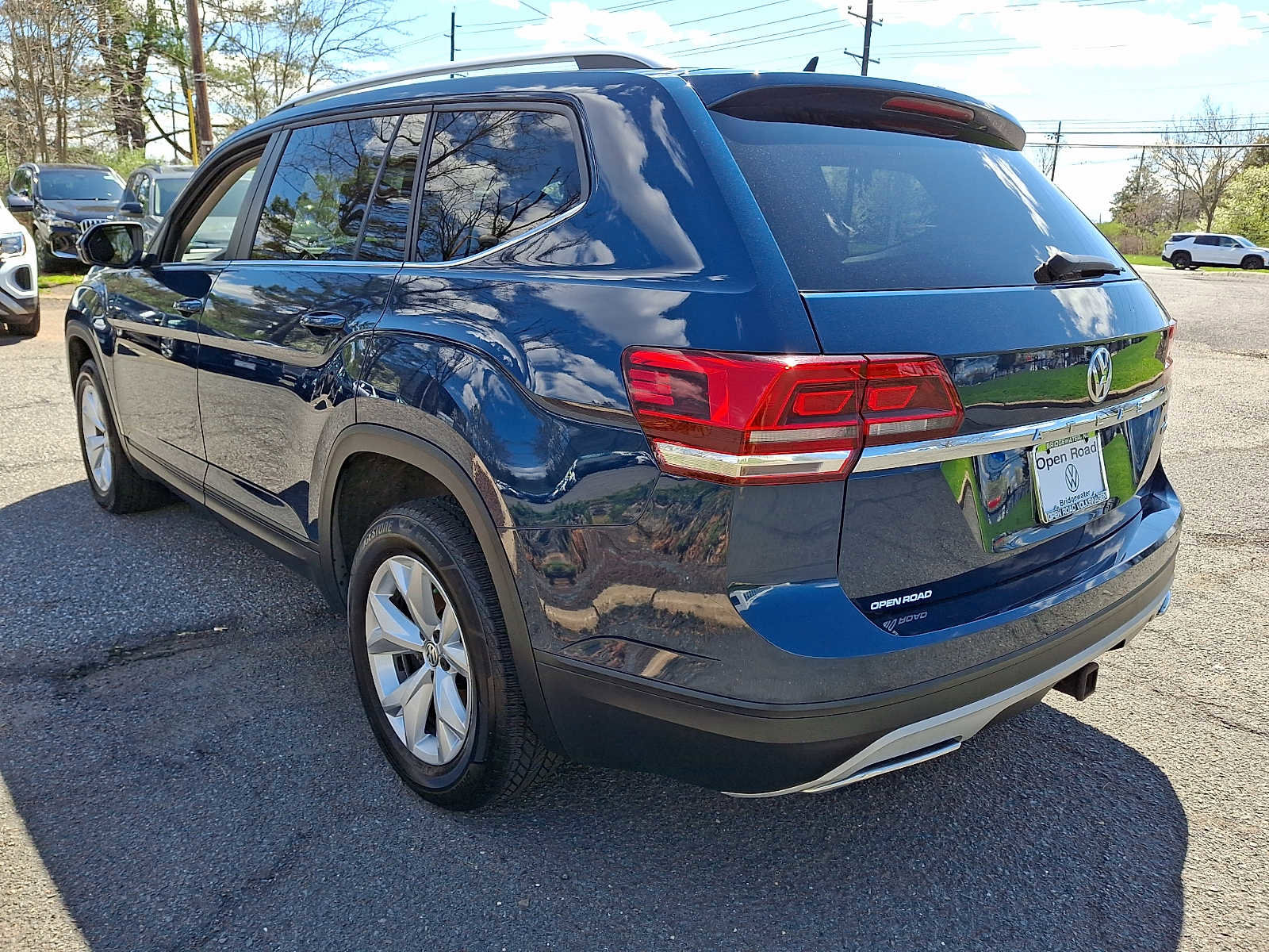 Used 2019 Volkswagen Atlas S w/ Towing Package AWD/4WD image 4