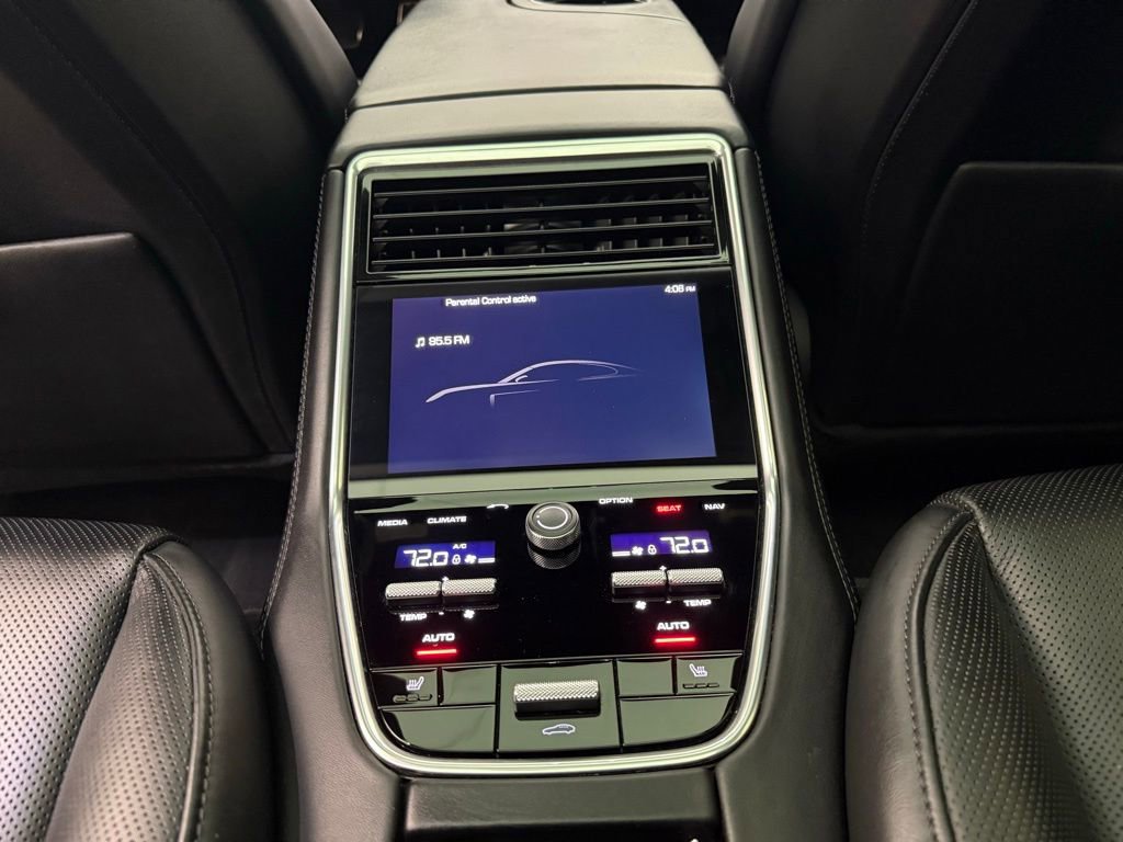 Used 2020 Porsche Panamera GTS image 28