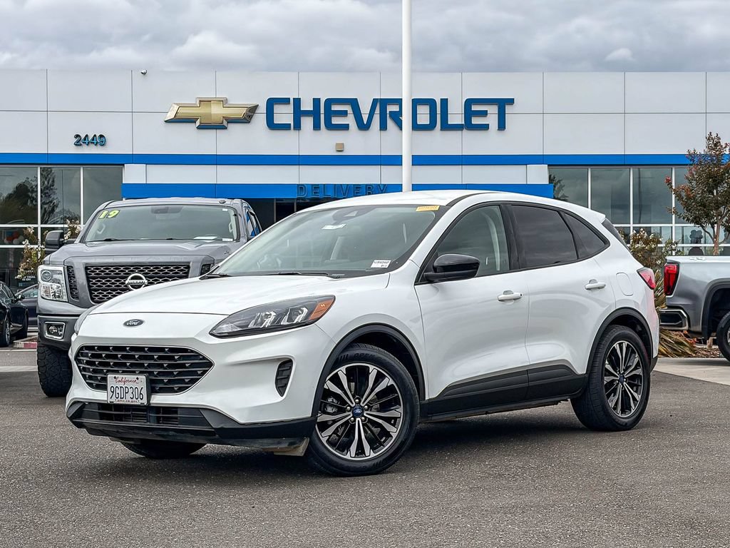 Used 2022 Ford Escape SE w/ SE Sport Appearance Package