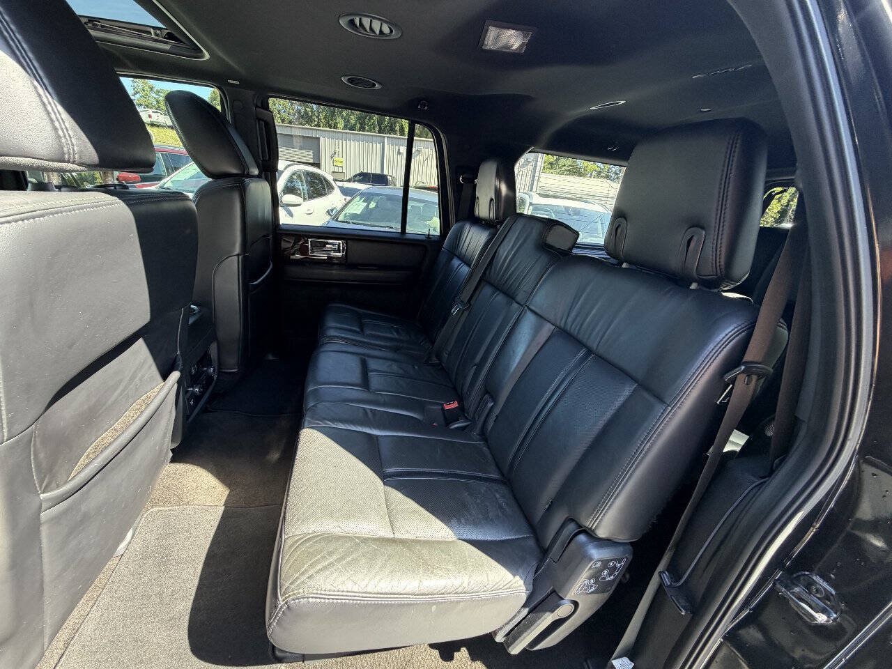 Used 2015 Lincoln Navigator L 2WD image 13