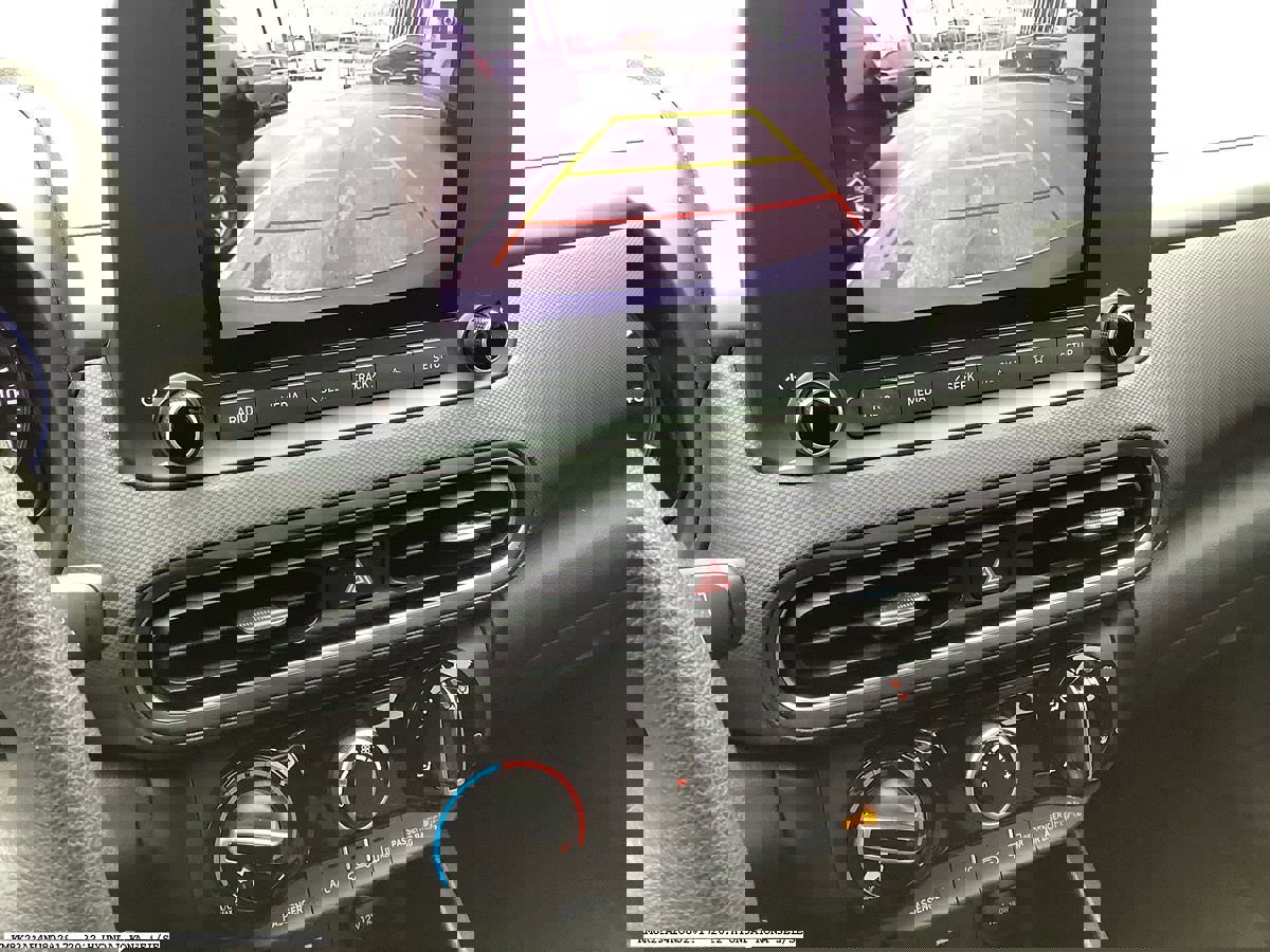 Used 2022 Hyundai Kona SE image 9