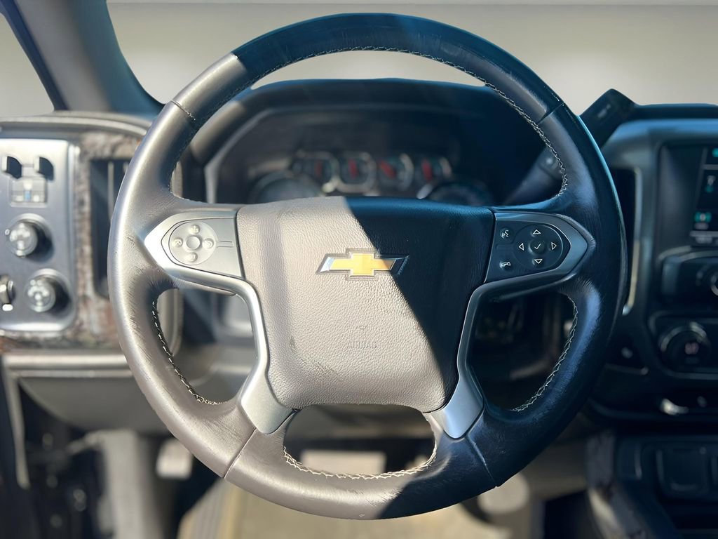 Used 2018 Chevrolet Silverado 1500 LTZ Z71 w/ Realtree Edition image 15