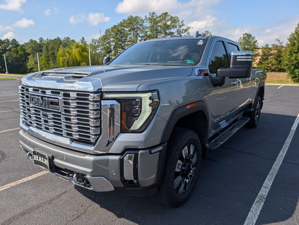 Used 2024 GMC Sierra 3500 Denali w/ Denali Reserve Package AWD/4WD image 27