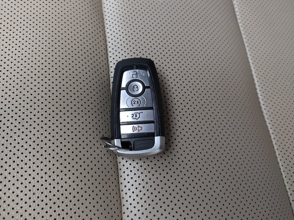 Used 2020 Ford Escape SEL FWD image 32