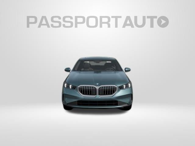 Used 2025 BMW 530i xDrive w/ Premium Package image 3