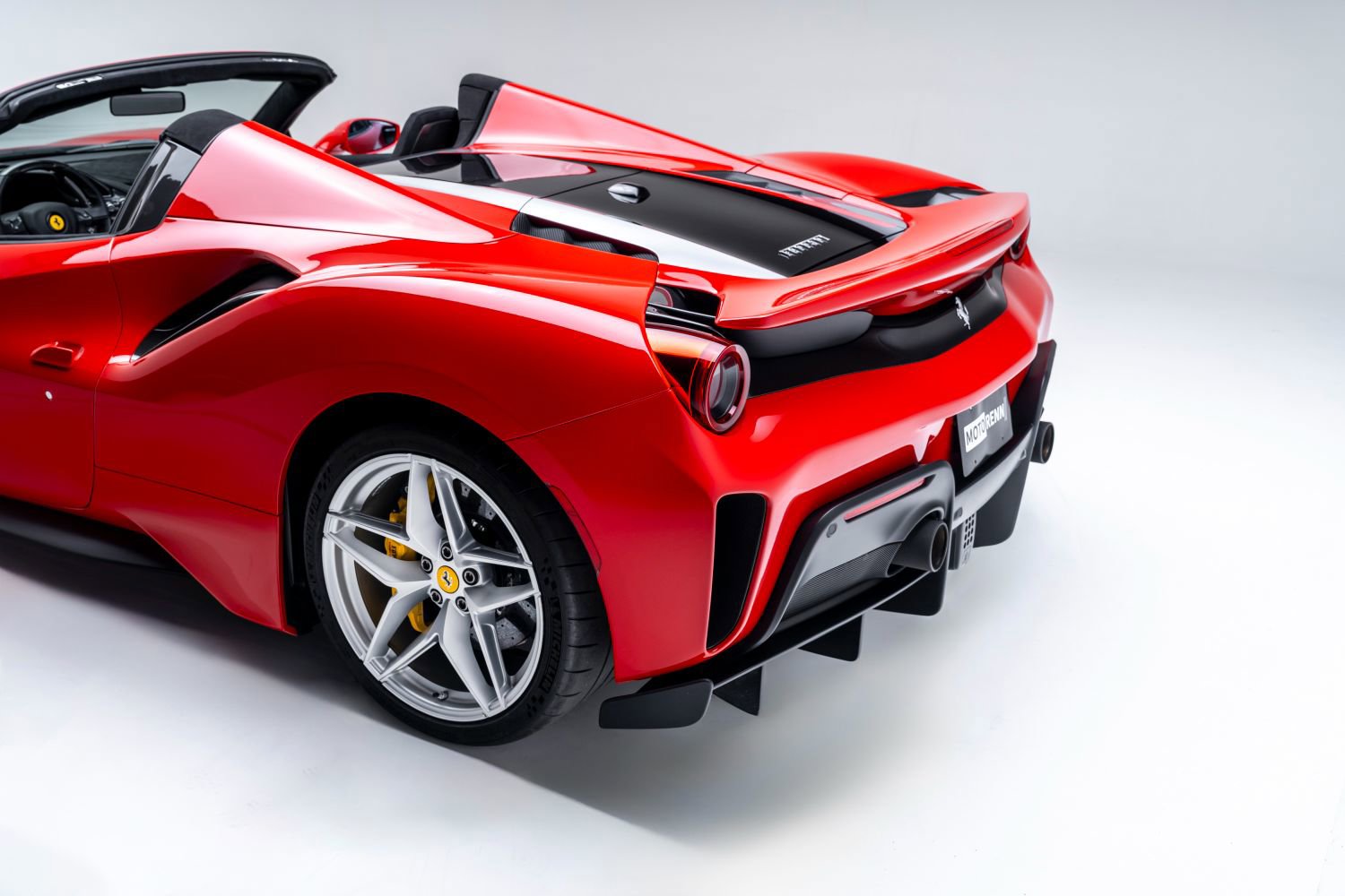 Used 2020 Ferrari 488 Pista Spider image 27