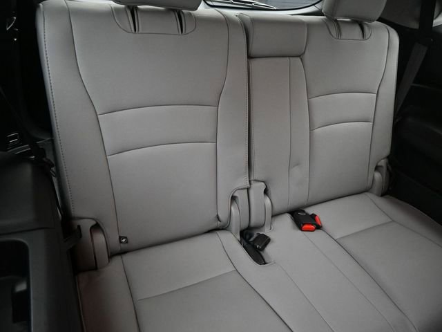 Used 2021 Honda Pilot Touring image 43