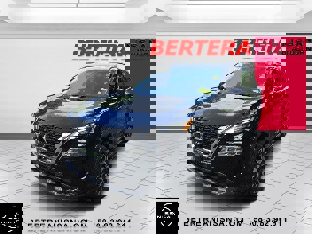 Used 2022 Nissan Rogue SL w/ SL Premium Package image 4