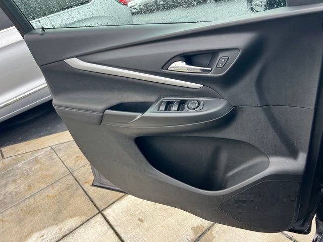 Used 2023 Chevrolet Bolt EUV LT image 17
