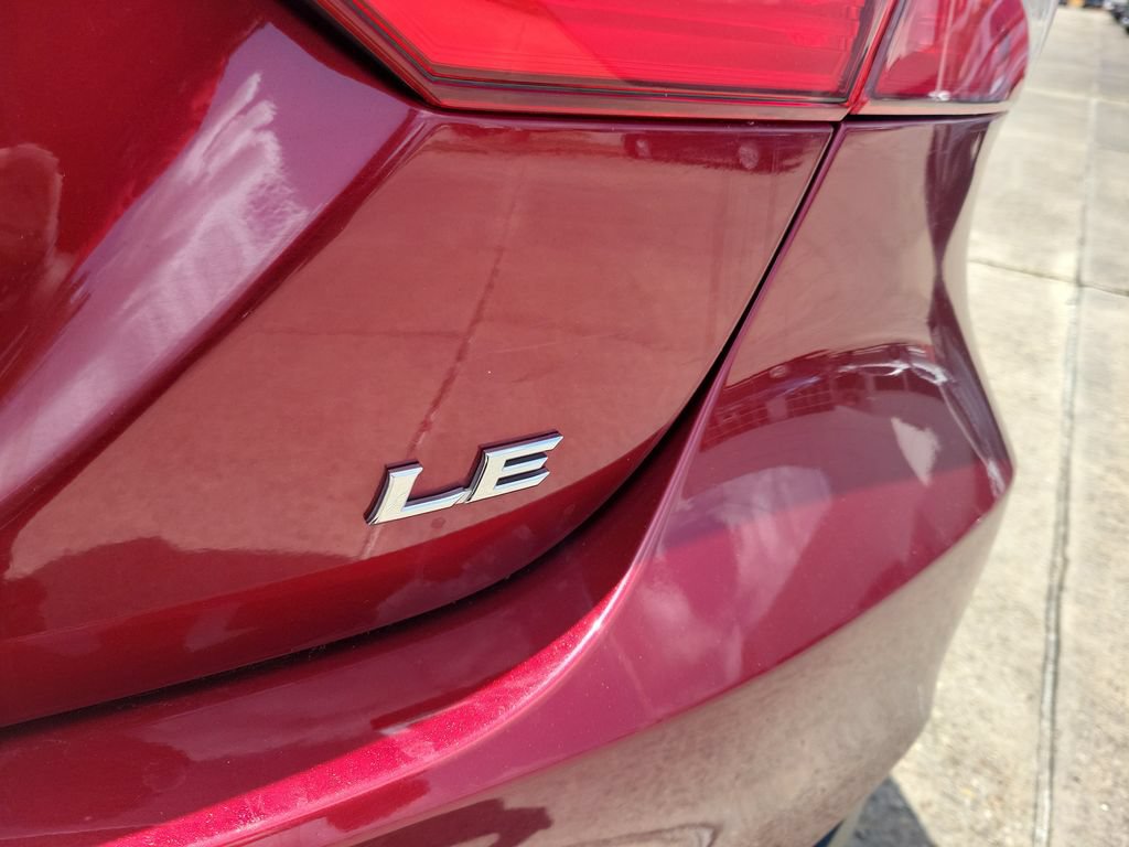 Certified 2018 Toyota Camry LE FWD image 6