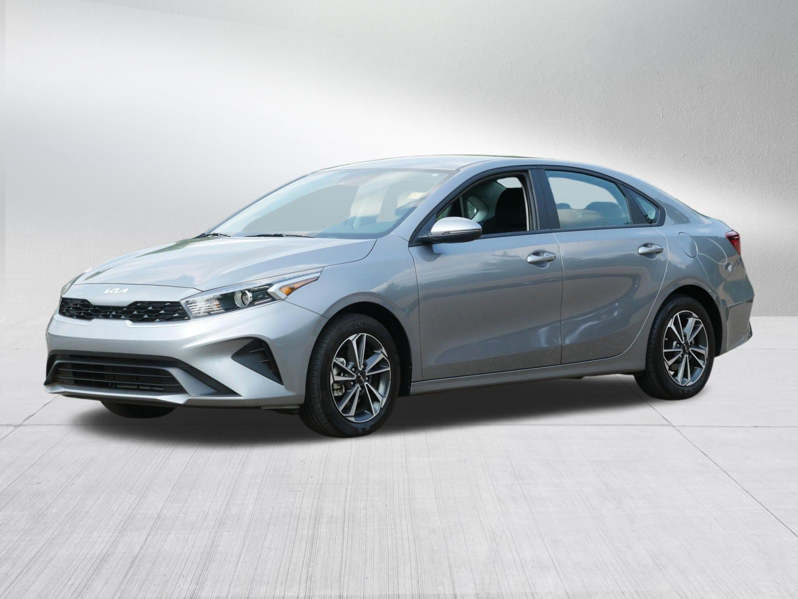 Certified 2023 Kia Forte LXS w/ LXS Technology Package FWD image 3