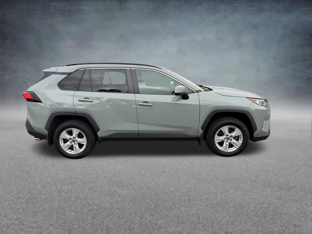 Used 2021 Toyota RAV4 XLE w/ XLE Grade Weather Package AWD/4WD image 7