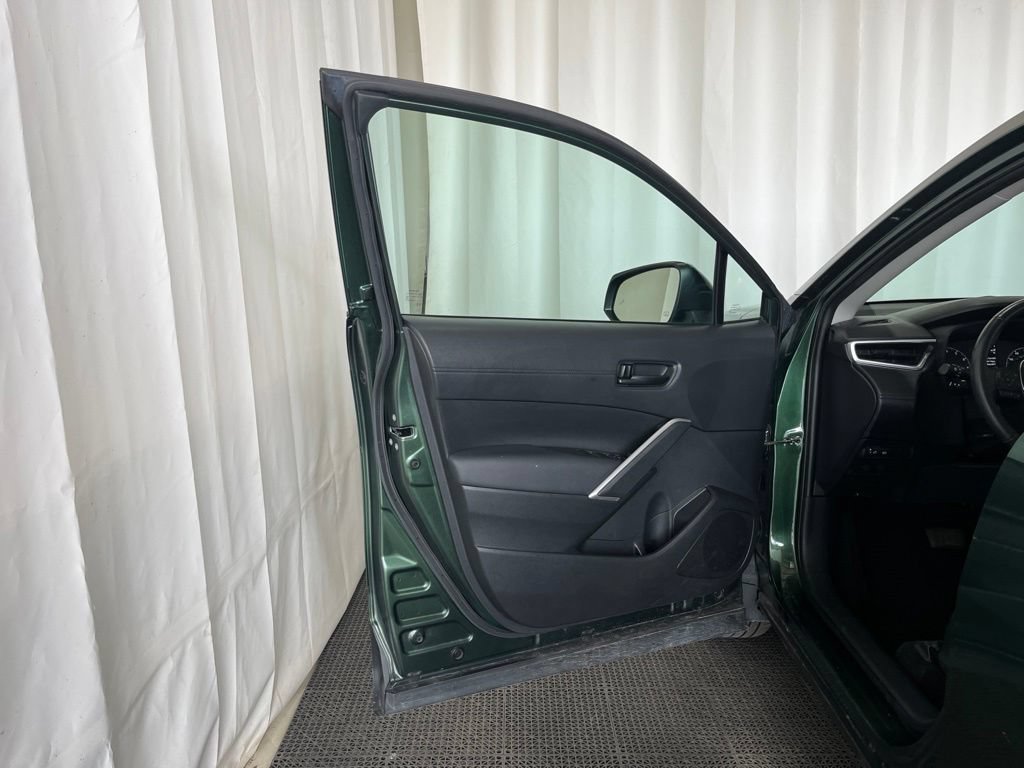 Used 2024 Toyota Corolla Cross LE w/ Moonroof Package AWD/4WD image 19