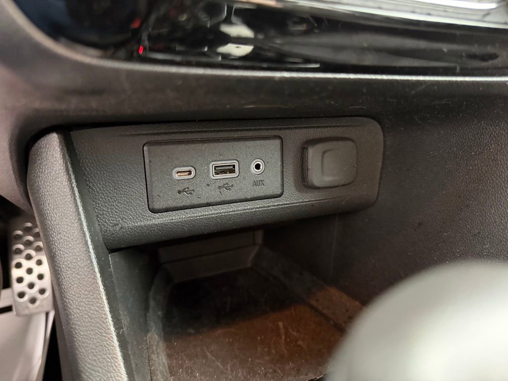 Certified 2023 Buick Encore GX Select w/ Sport Touring Package image 25