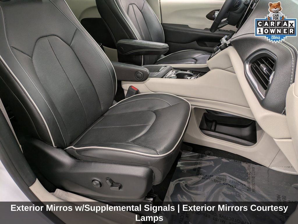 Used 2022 Chrysler Pacifica Limited FWD image 35