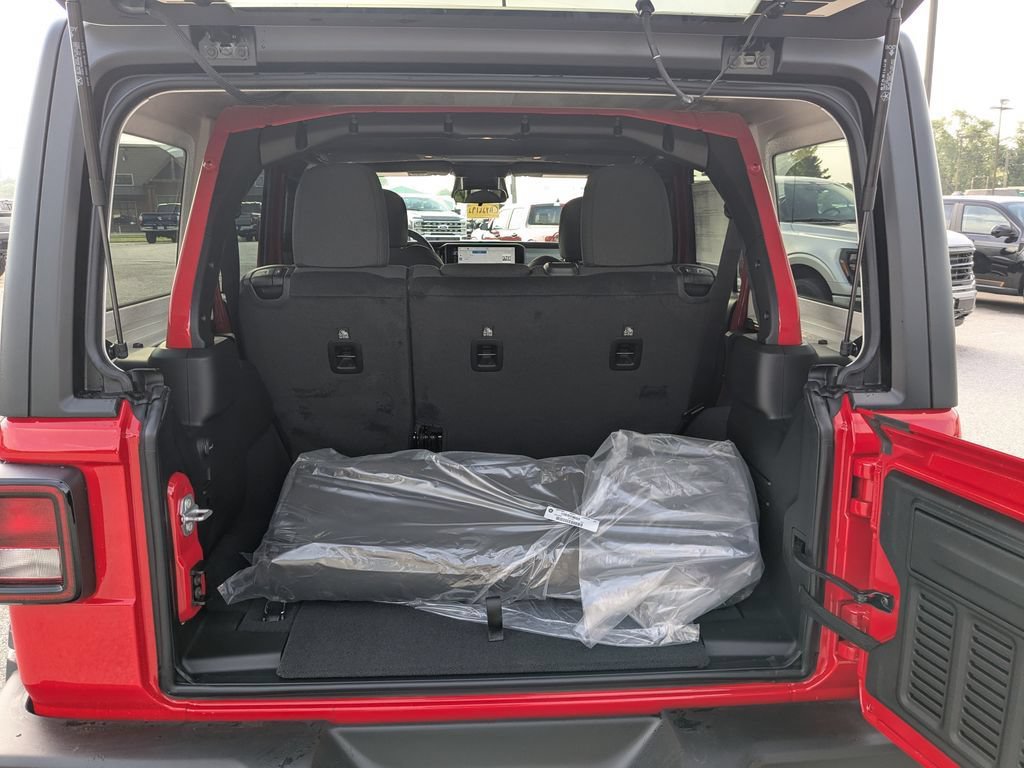 New 2026 Jeep Wrangler Unlimited Sport AWD/4WD image 13