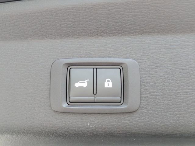 Used 2022 Mitsubishi Outlander SE image 14