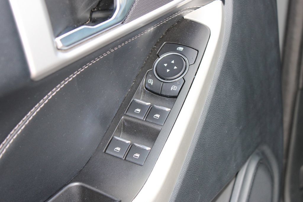 Used 2021 Ford Explorer XLT w/ Equipment Group 202A RWD image 13