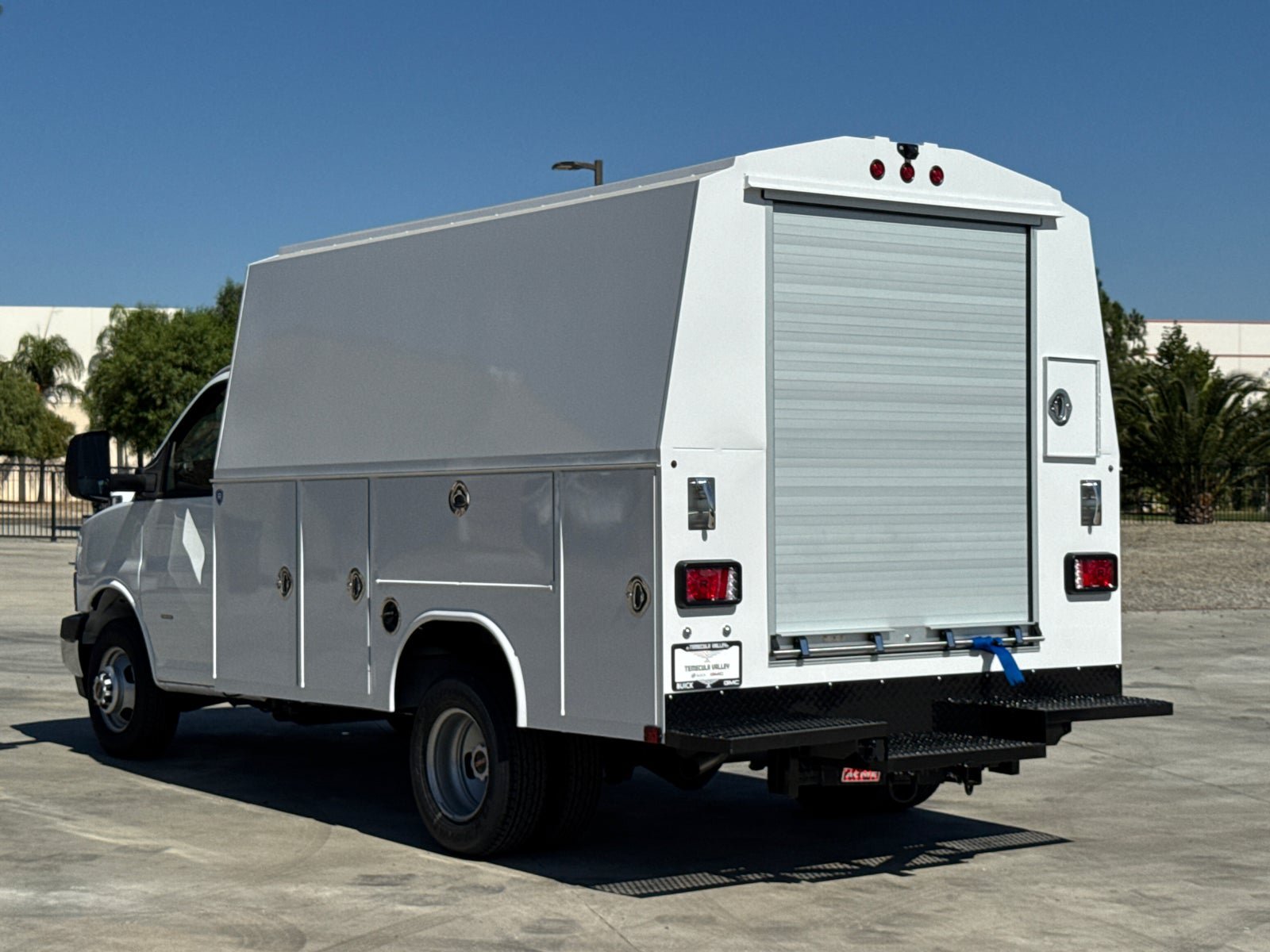 New 2025 GMC Savana 3500 w/ Power Convenience Package RWD image 10