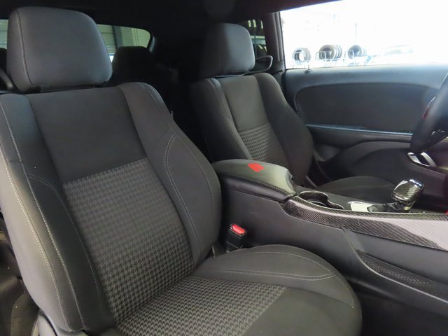 Used 2019 Dodge Challenger SXT w/ Blacktop Package image 6