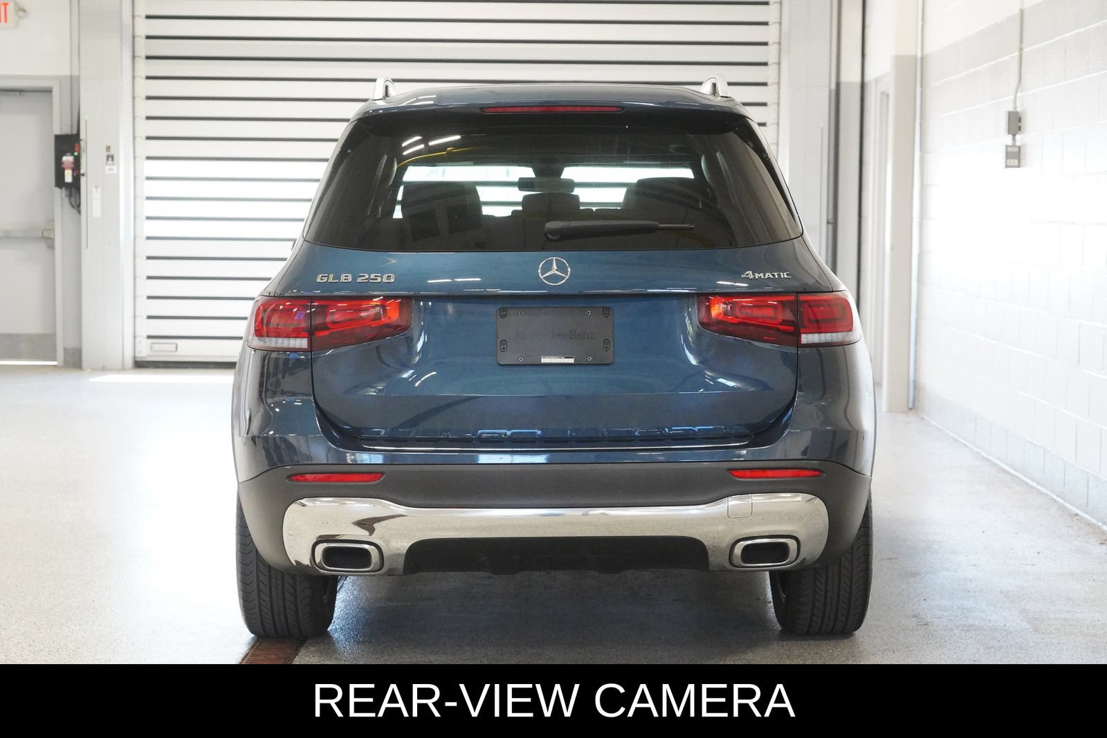 Used 2022 Mercedes-Benz GLB 250 4MATIC image 5