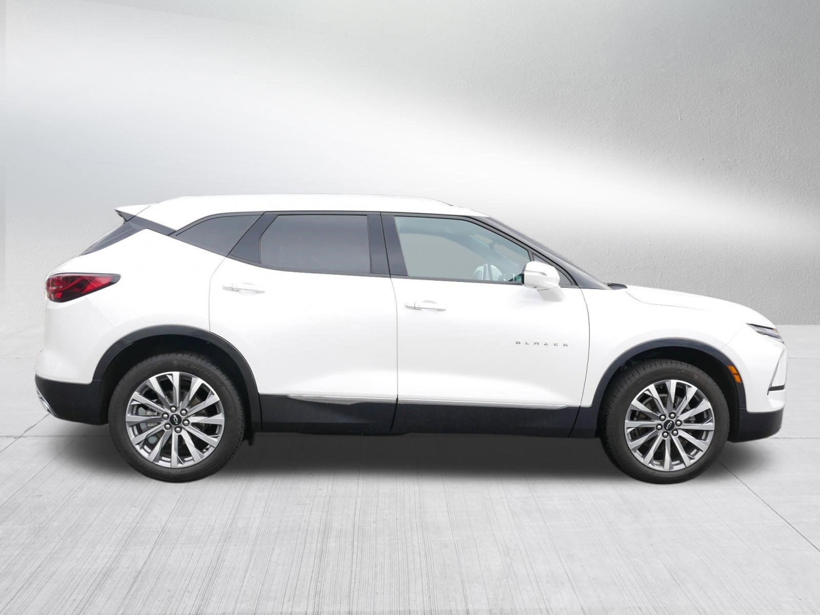 Used 2024 Chevrolet Blazer Premier w/ Driver Confidence II Package image 8