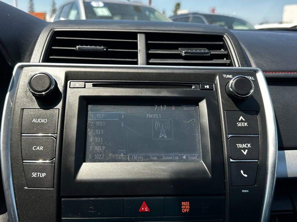 Used 2017 Toyota Camry SE FWD image 22