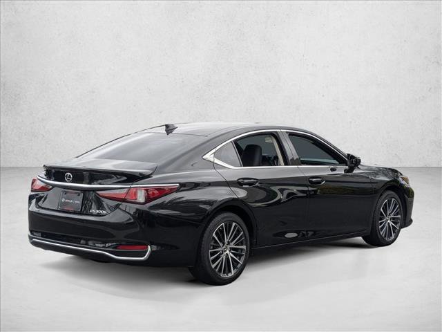 Used 2025 Lexus ES 300h w/ Premium Package FWD image 5
