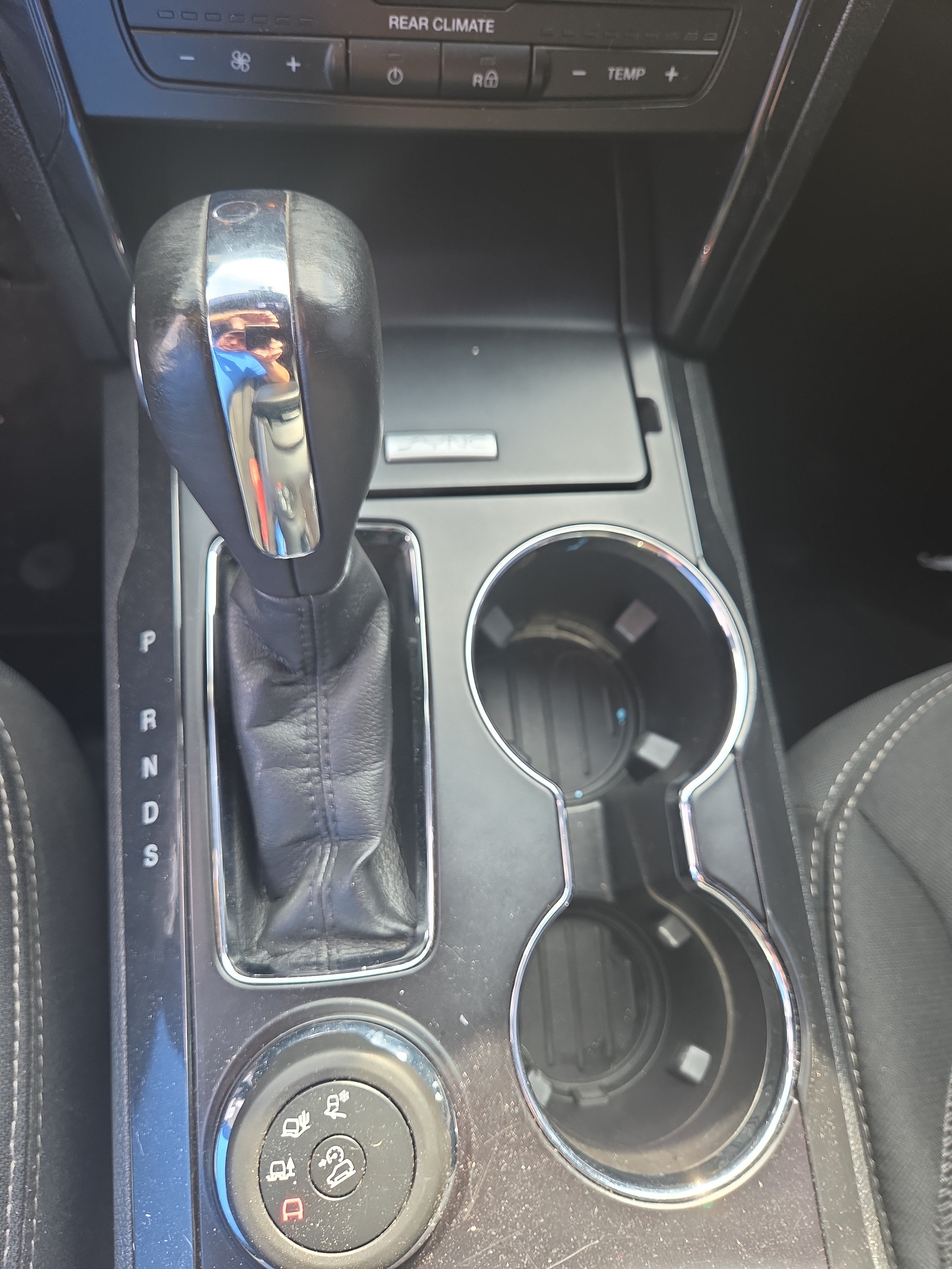 Used 2019 Ford Explorer XLT AWD/4WD image 4