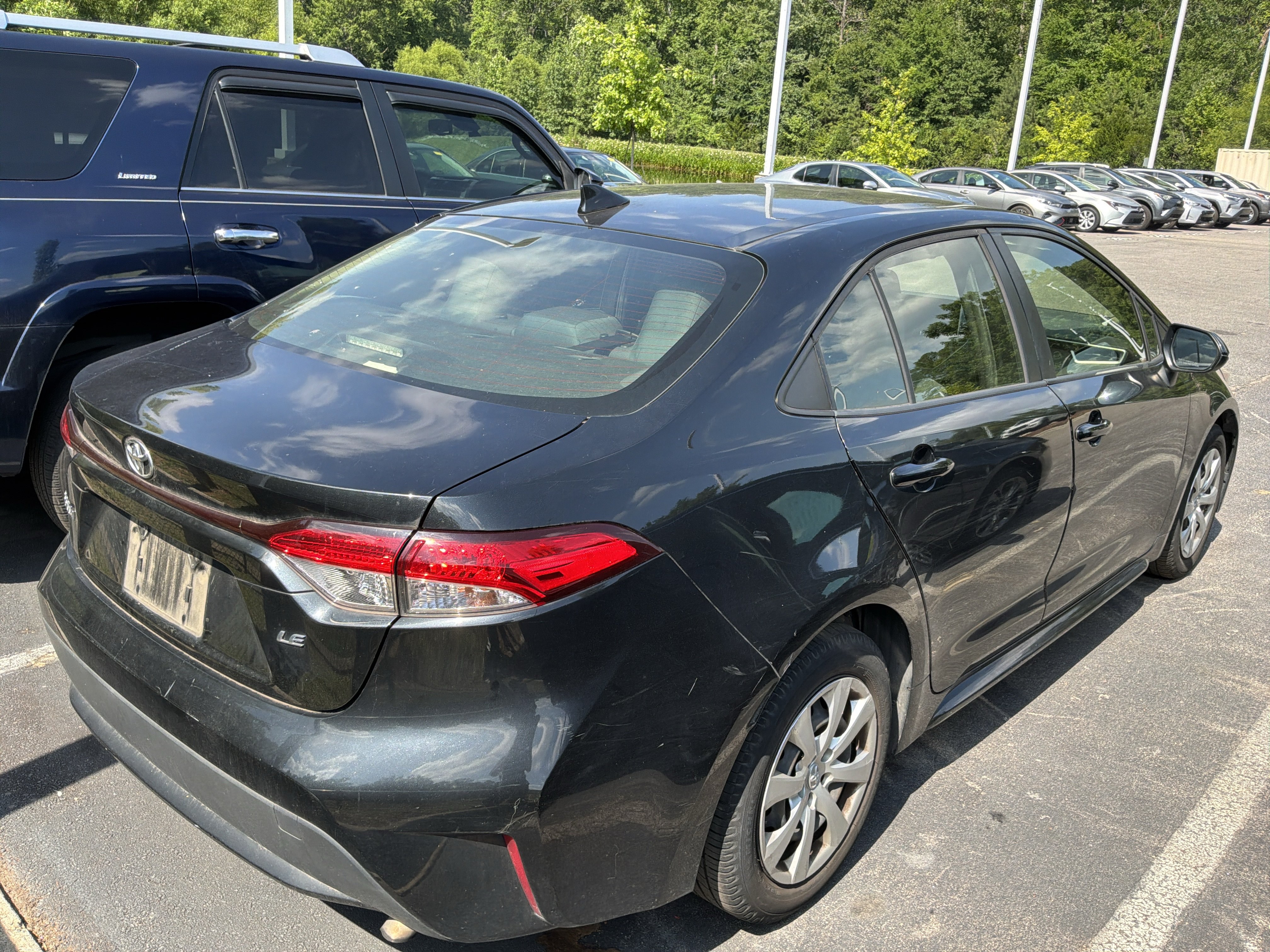 Used 2020 Toyota Corolla LE FWD image 6