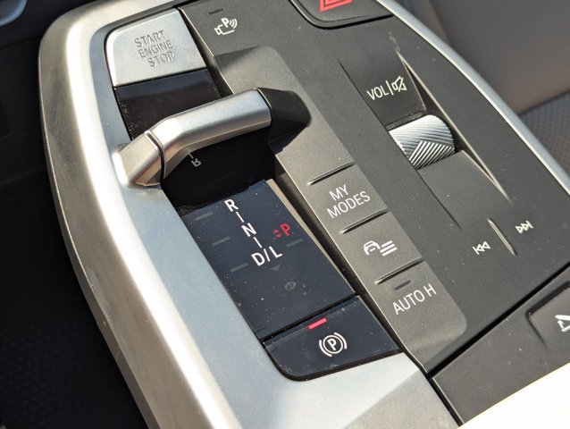 Used 2025 BMW X2 xDrive28i w/ Premium Package image 12