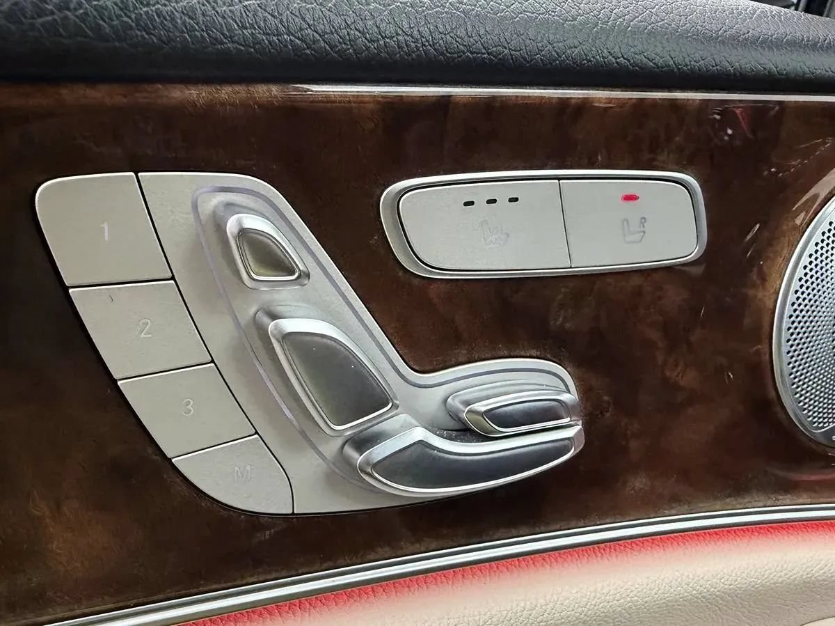 Used 2017 Mercedes-Benz E 300 4MATIC image 16