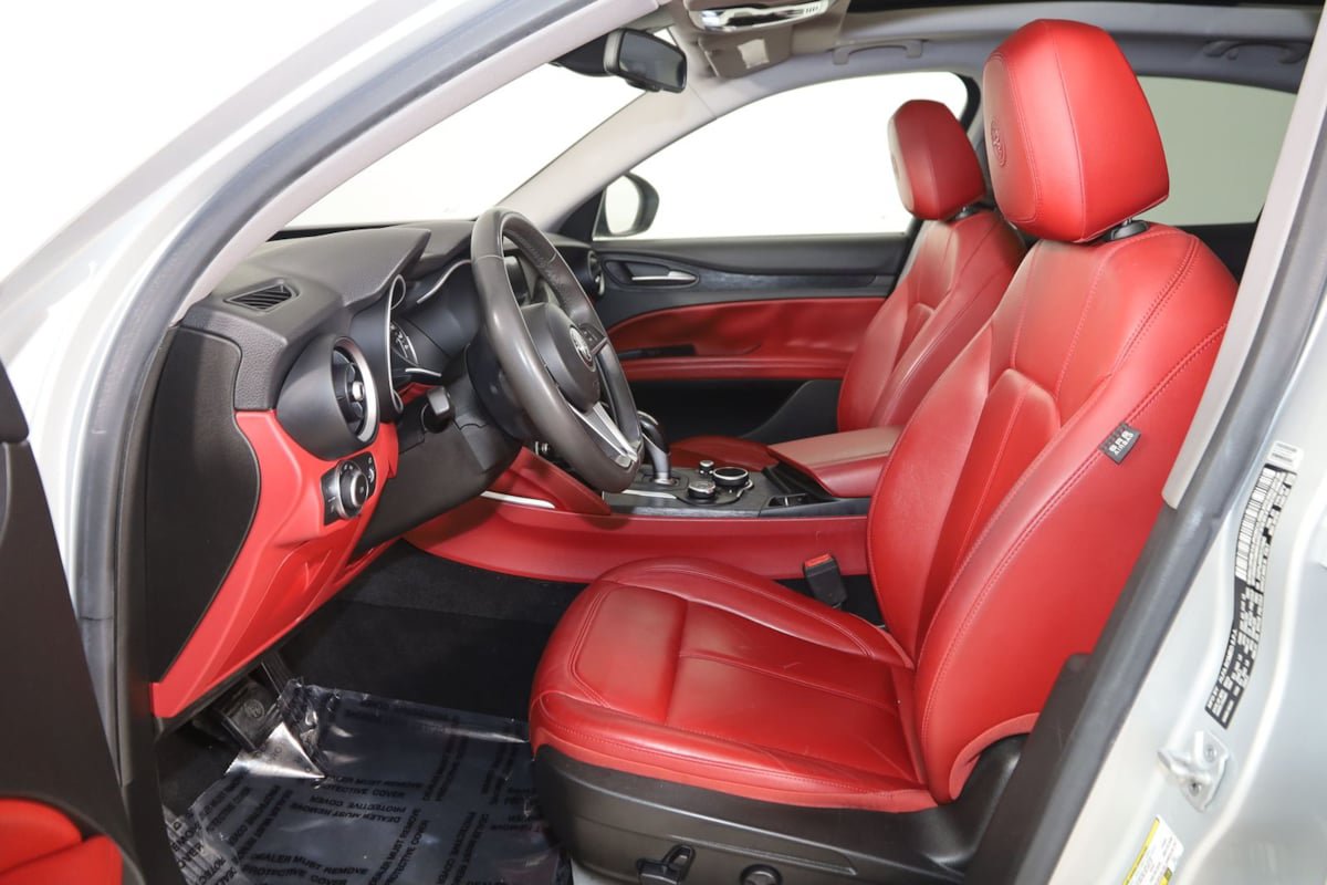 Used 2019 Alfa Romeo Stelvio w/ Nero Edizione RWD image 10