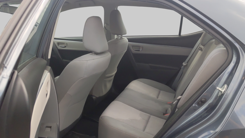 Used 2015 Toyota Corolla LE FWD image 30