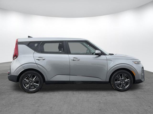Used 2022 Kia Soul EX FWD image 3