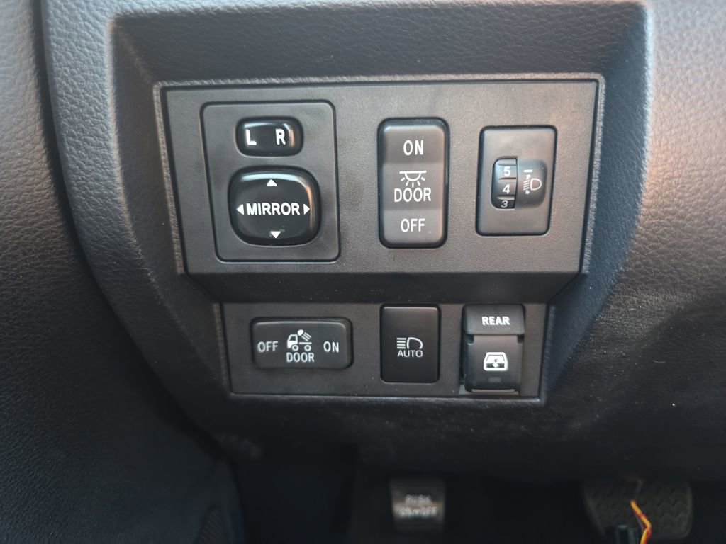 Used 2018 Toyota Tundra Limited w/ Limited Premium Package image 42