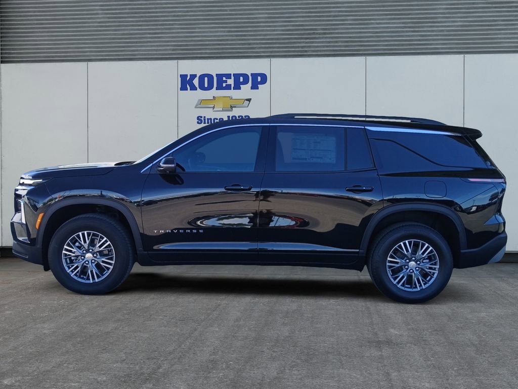 New 2026 Chevrolet Traverse LT w/ Driver Confidence Package image 2