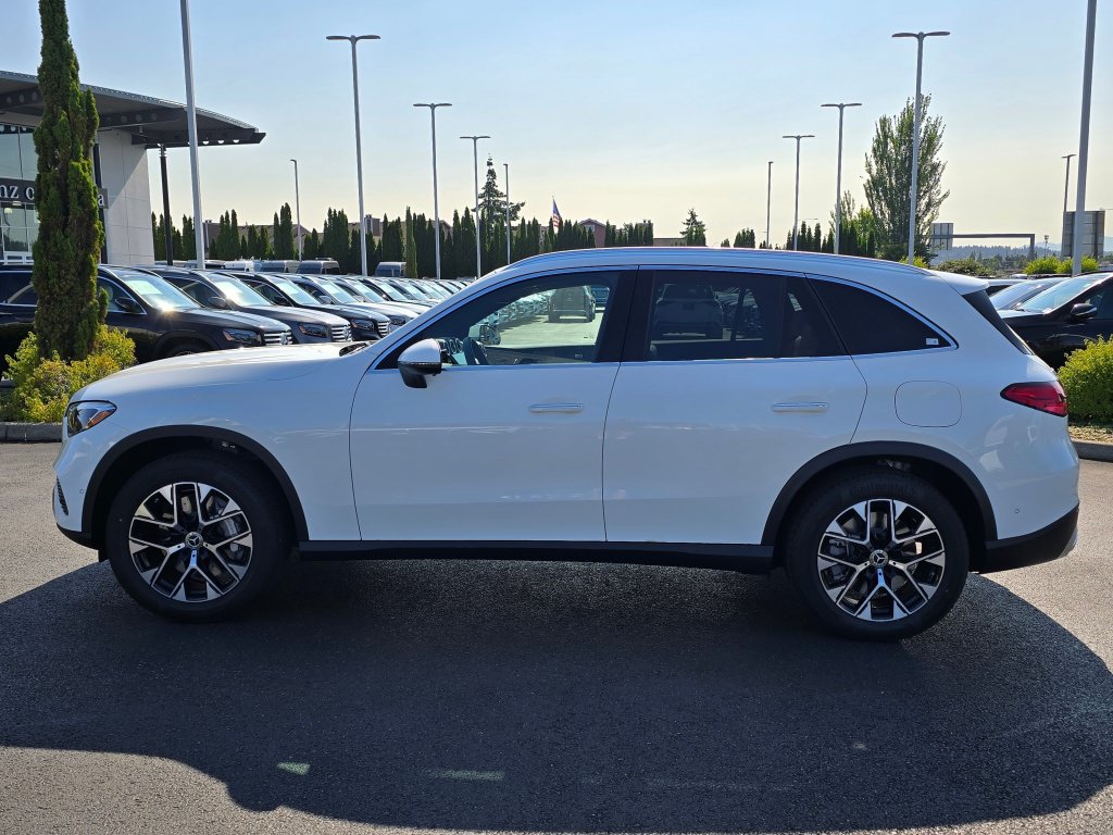 New 2026 Mercedes-Benz GLC 350e 4MATIC image 3