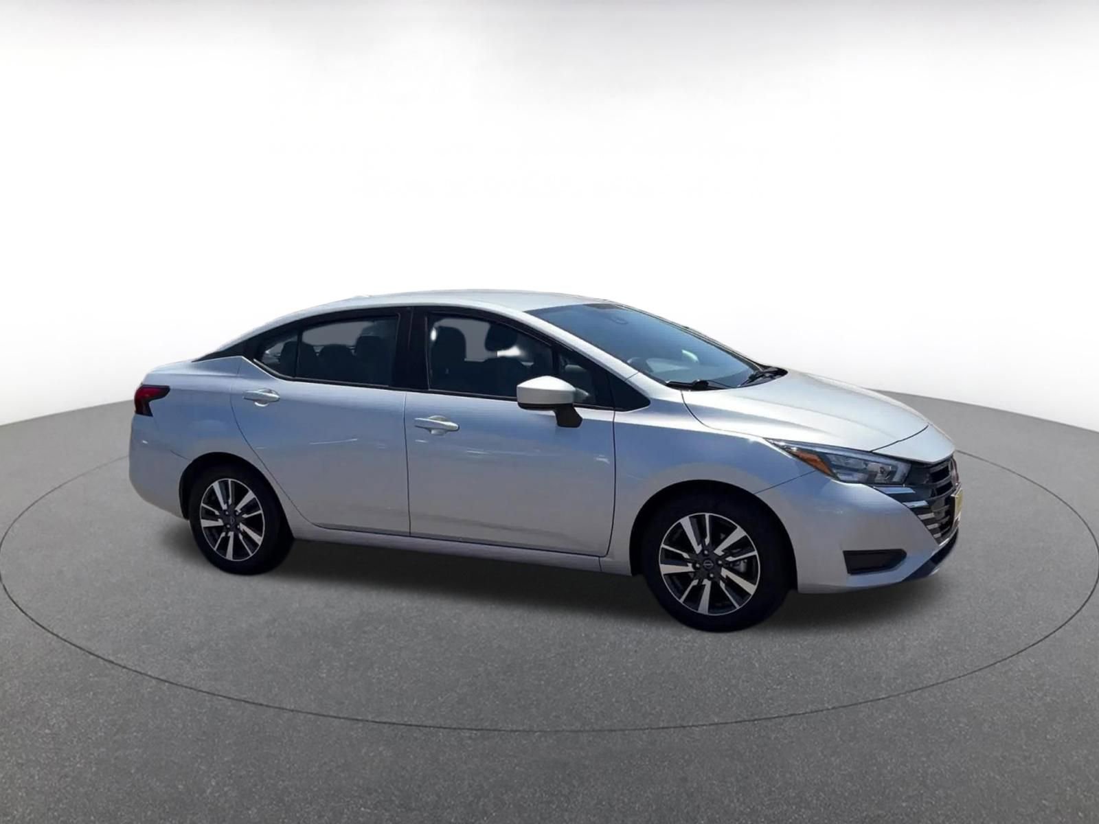 Used 2025 Nissan Versa SV FWD video 2