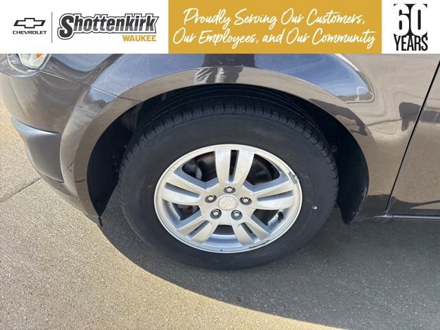 Used 2016 Chevrolet Sonic LT image 9