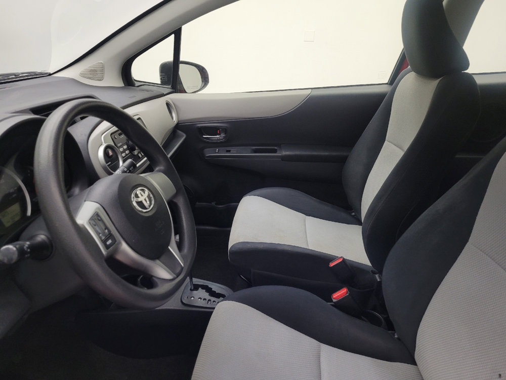 Used 2014 Toyota Yaris LE image 18