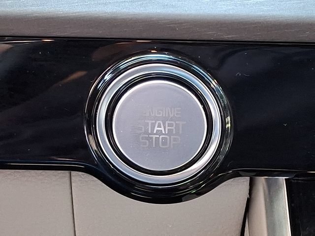 Used 2023 Kia Carnival SX FWD image 25