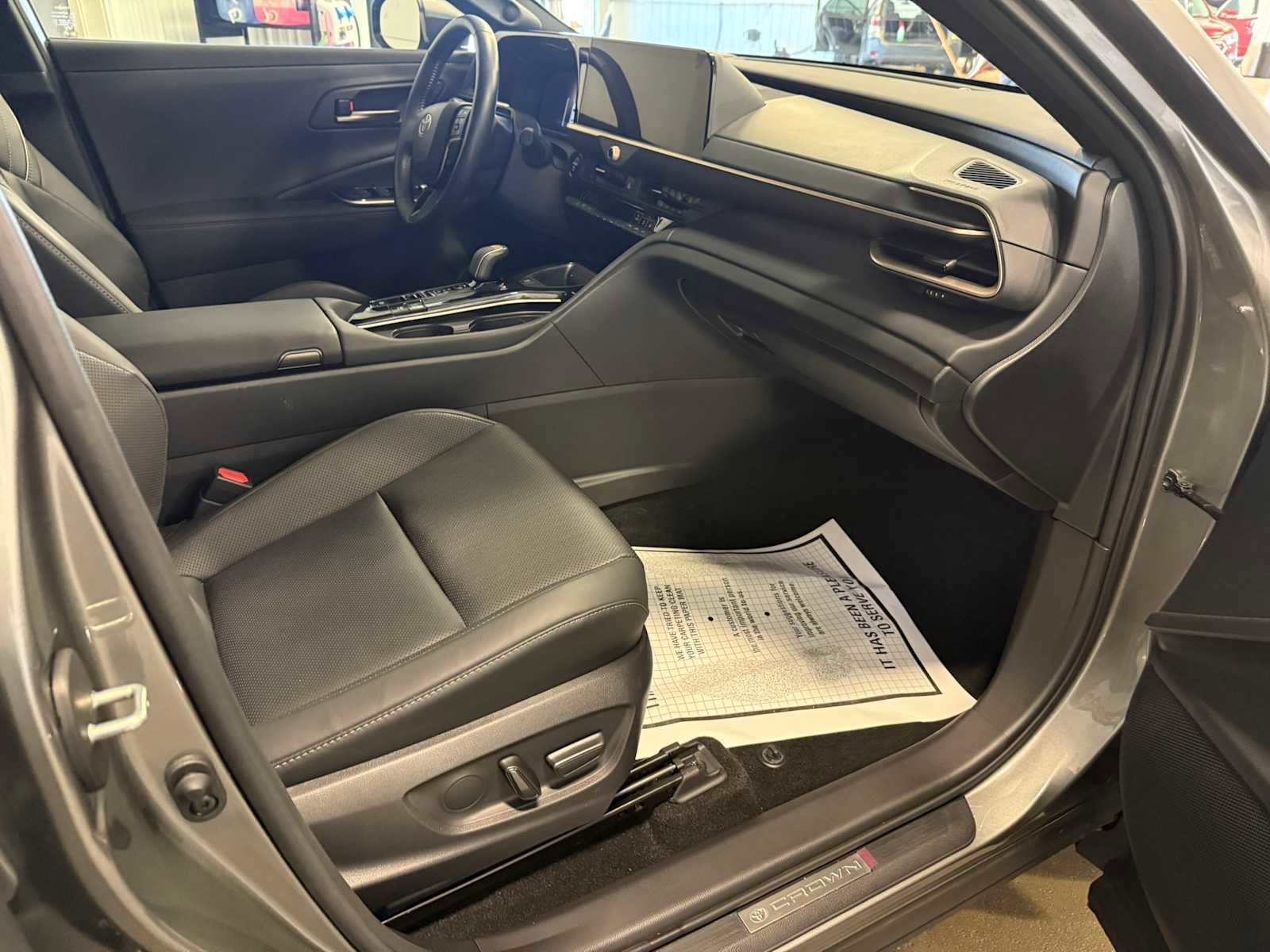 Used 2024 Toyota Crown Limited w/ Advanced Technology Package AWD/4WD image 28