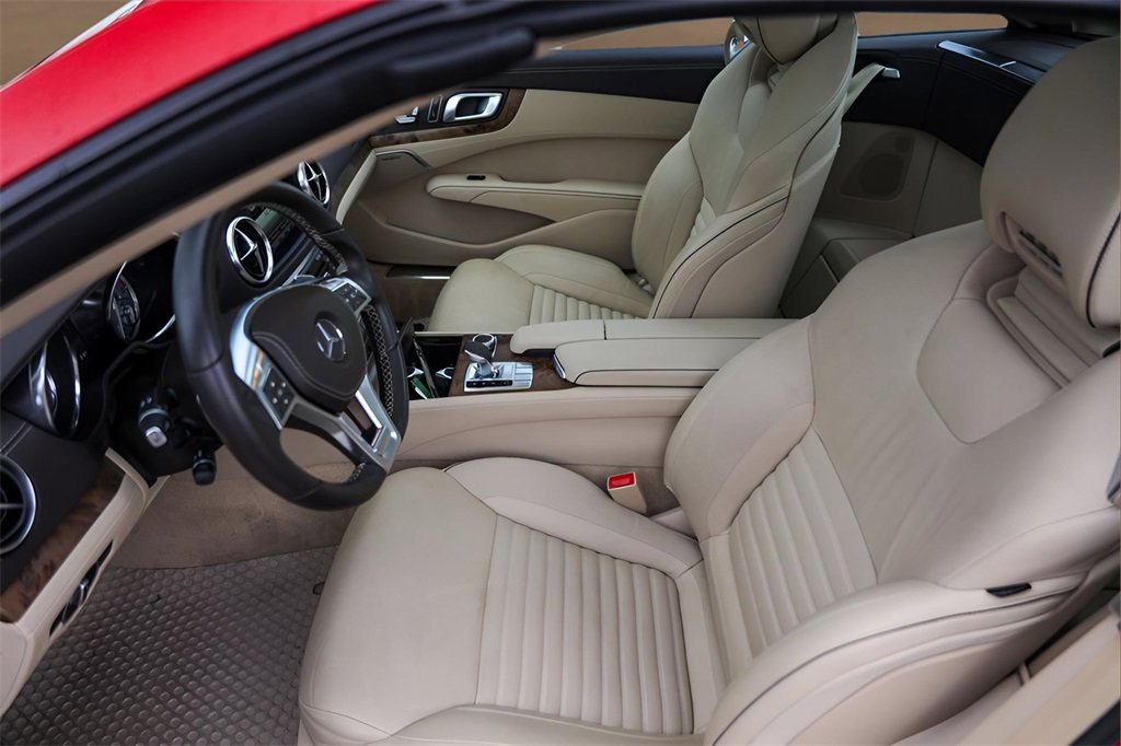Used 2016 Mercedes-Benz SL 550 image 8