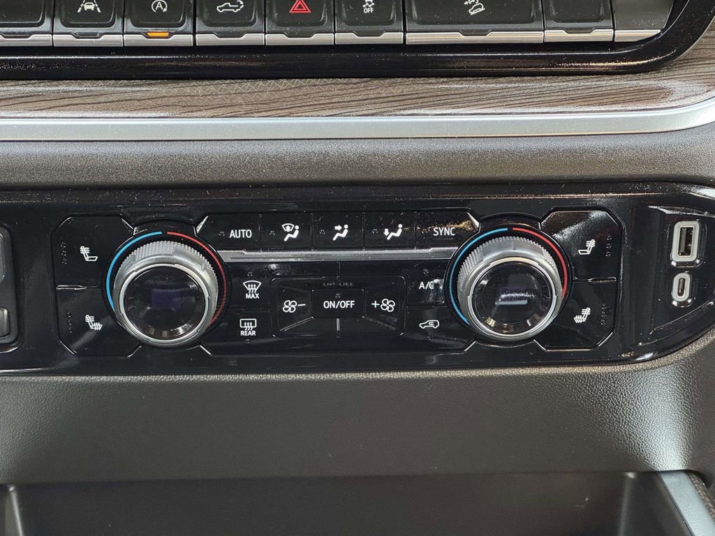 Used 2022 Chevrolet Silverado 1500 RST image 6