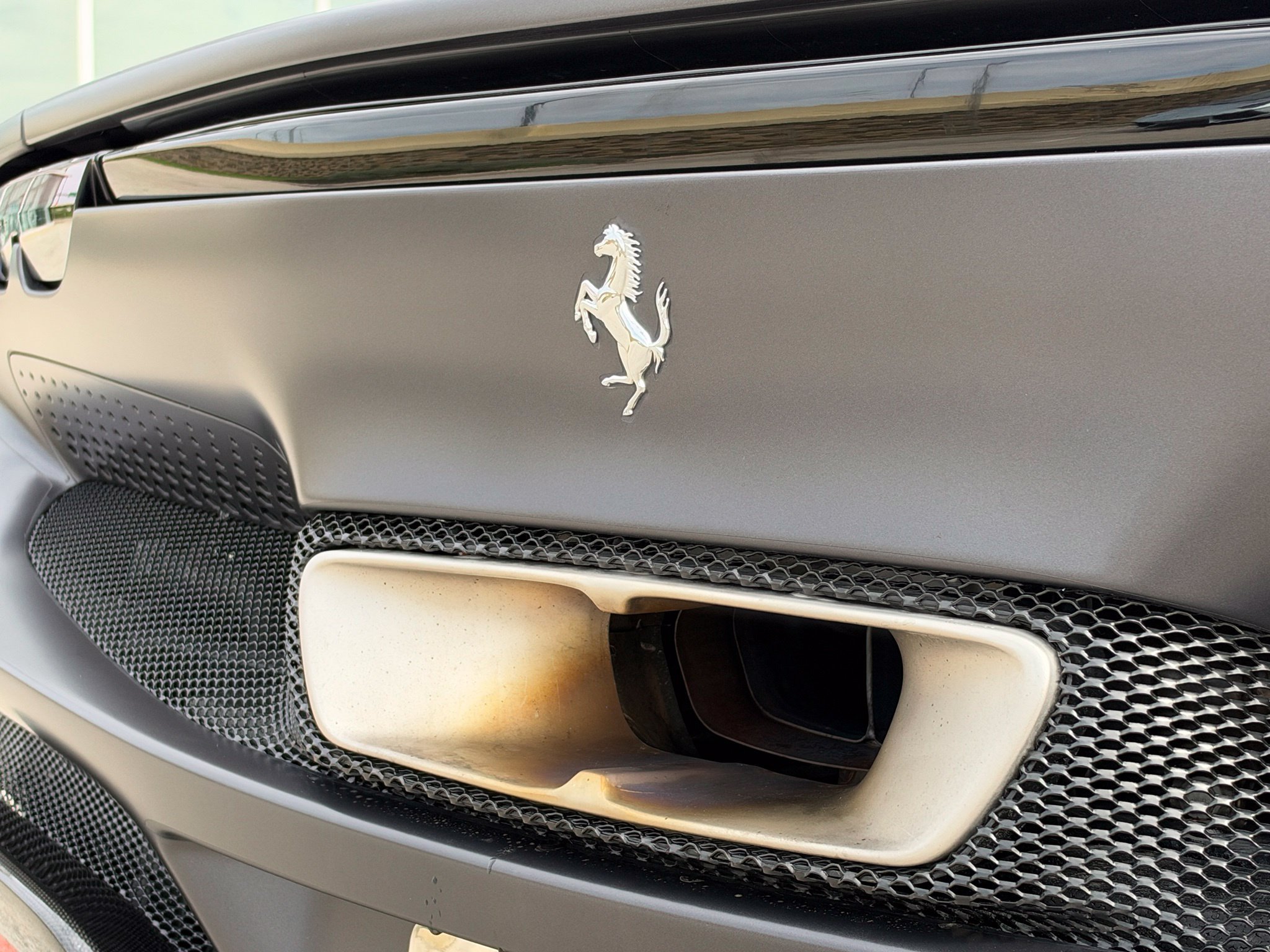 Used 2023 Ferrari 296 GTS RWD image 11