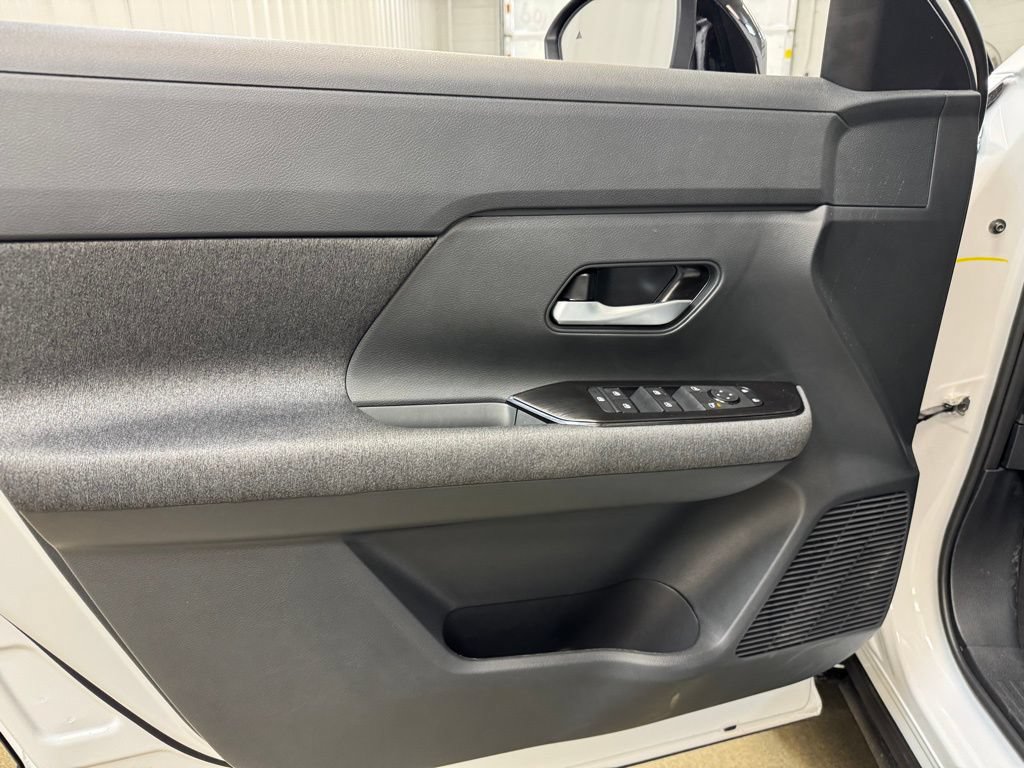 New 2026 Nissan Kicks SV w/ SV Premium Package AWD/4WD image 8
